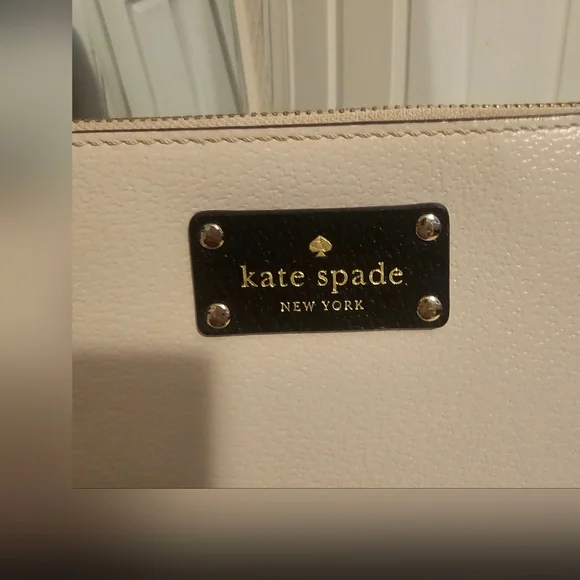 KATE SPADE NEW YORK Crossbody Shoulder  Black and Cream Handbag Purse. - Picture 2 of 11